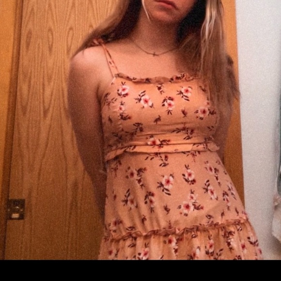 Coral dress perfect for summer and spring - Picture 1 of 2